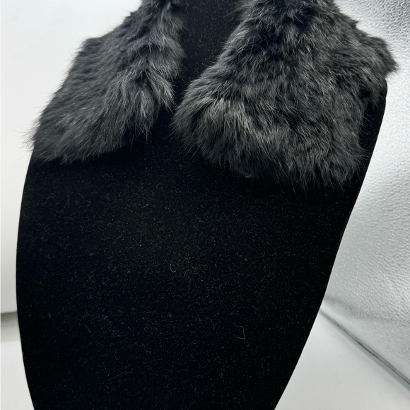 Tory Burch black rabbit hair accessory removable collar with buttons - Picture 7 of 7